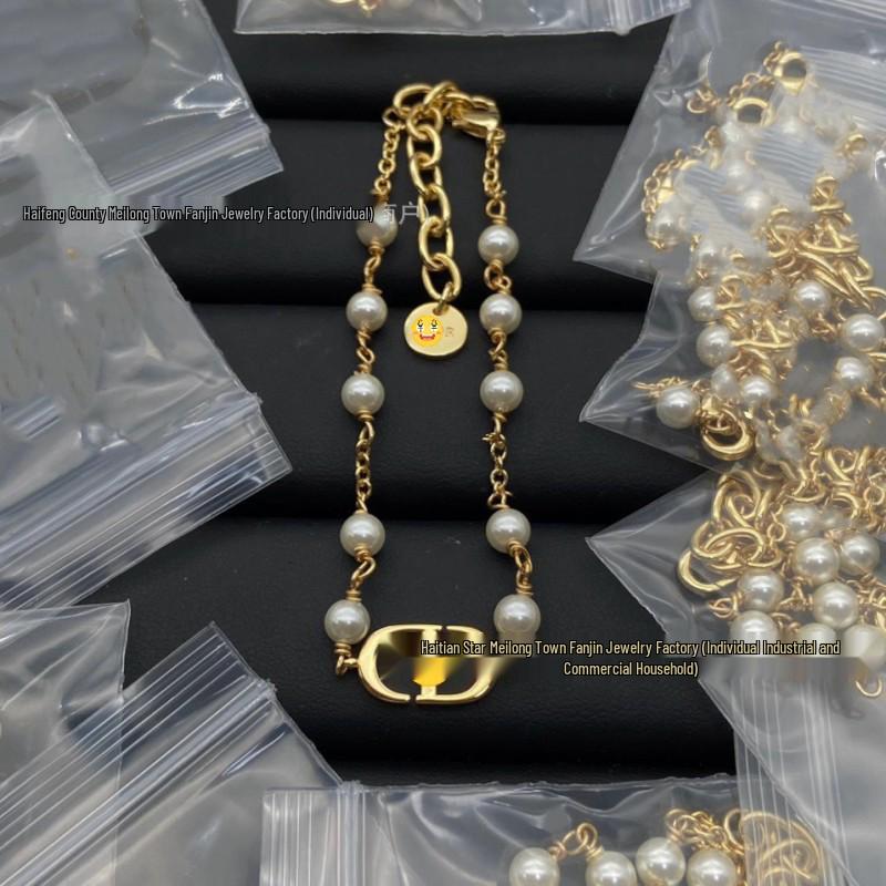 Brățară Damă Djia cu Strat Dublu, Design Stea cu Nas de Porc și Accente Diamantate