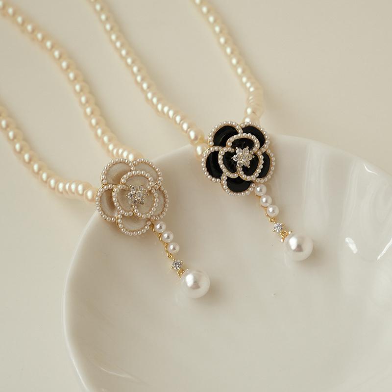 Elegant Camellia Pearl Pendant Necklace For Women Vintage Sweet Flower Clavicle Chain Necklace Party Jewelry Gift