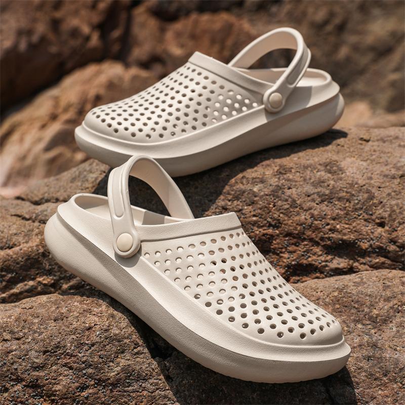 Fashion New Men Sandals EVA Slippers Garden Platform Sandals Couple Summer Shoes Breathable Sneakers Outdoor Flip Flops Home Clogs