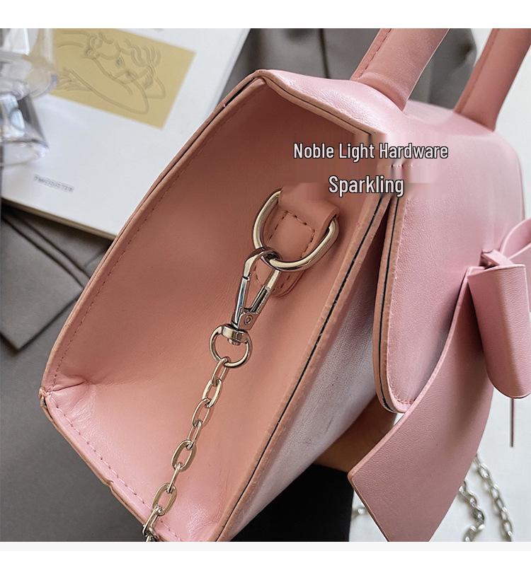 Trendy Texturovaná Crossbody taška s mašlí: Módní a všestranná dámská kabelka pro rok 2025