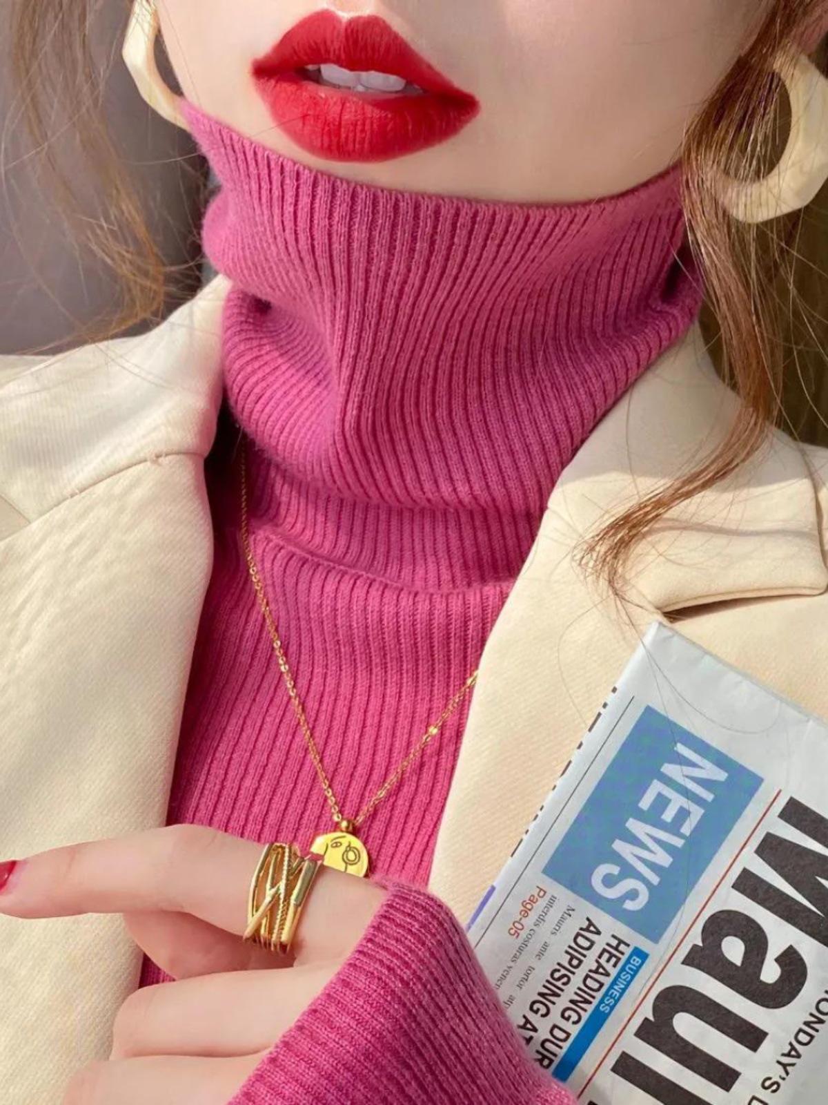 

2024 Women s Slim Fit Black Turtleneck Sweater - Warm, Thick Knitted Base Layer for Autumn and Winter One Size