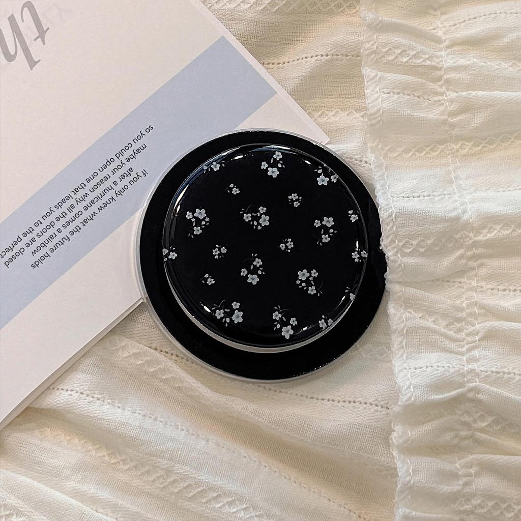 Instagram-style small floral pattern suitable for MagSafe magnetic suction mount with extendable airbag mount