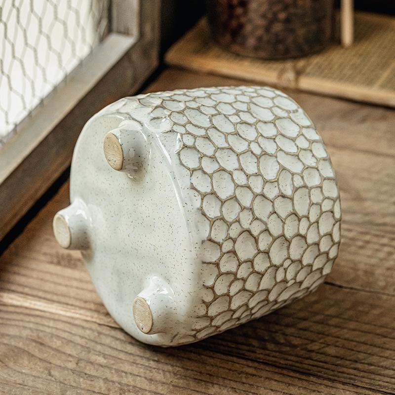 Fun Pine Cone Shape Three-Legged Ceramic Storage Tank Kitchen Tool Tube Personalized Characteristics Ornament Tank Export