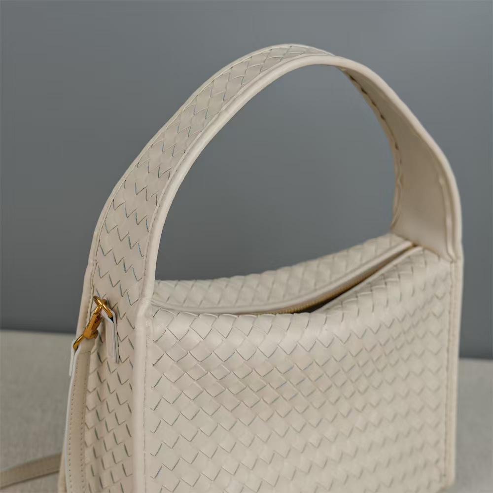 Women's 2026 Fashionable Woven Cowhide Shoulder Bag - Versatile & Simple Design