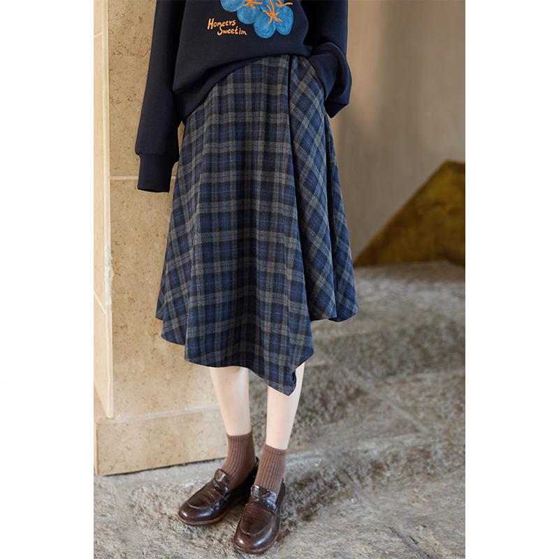 

Yimeng 2025 Elegant Dark Blue Plaid Midi Skirt with Irregular Design - Autumn/Winter Korean Style. Small