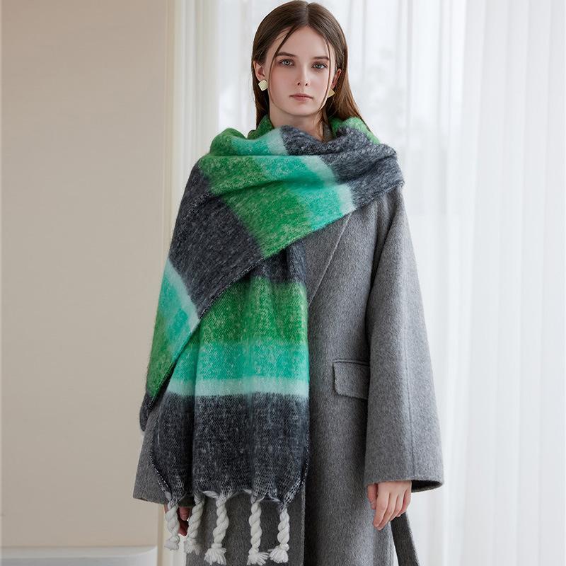 

Winter new high-end fashion thickened warm scarf women s winter romantic Su scarf shawl scarf