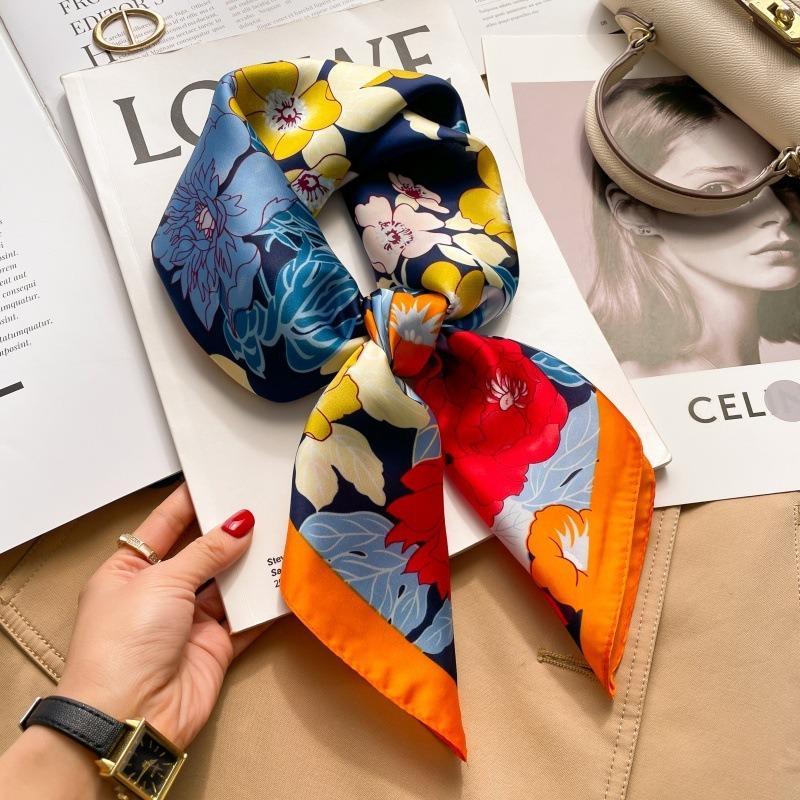 Zhang Ruonan silk scarf women's spring and summer new fashion retro accessories scarf neck high-end small square scarf