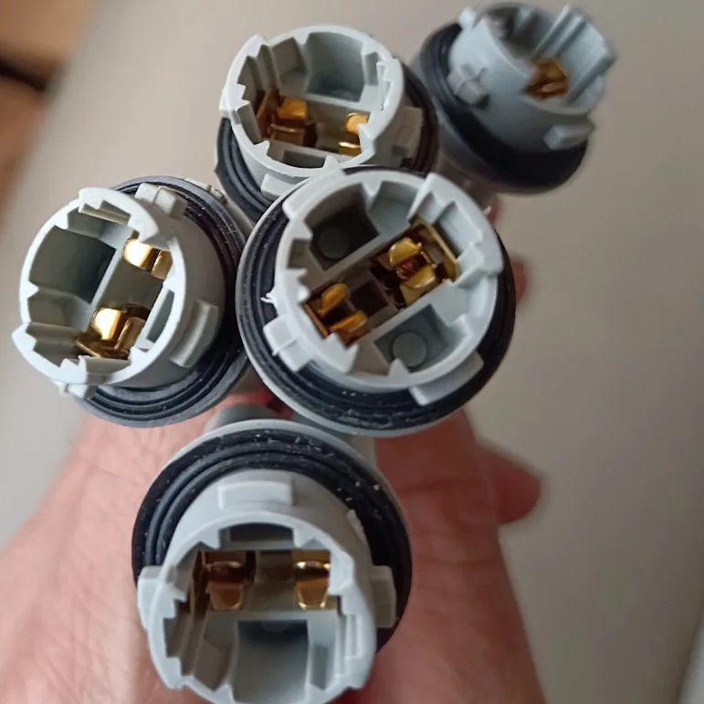 2Pcs T13 T15 LED Adapter Car Lamp Holder Bulb Base Turn Signal Side Light Socket Accessories for Vehicle