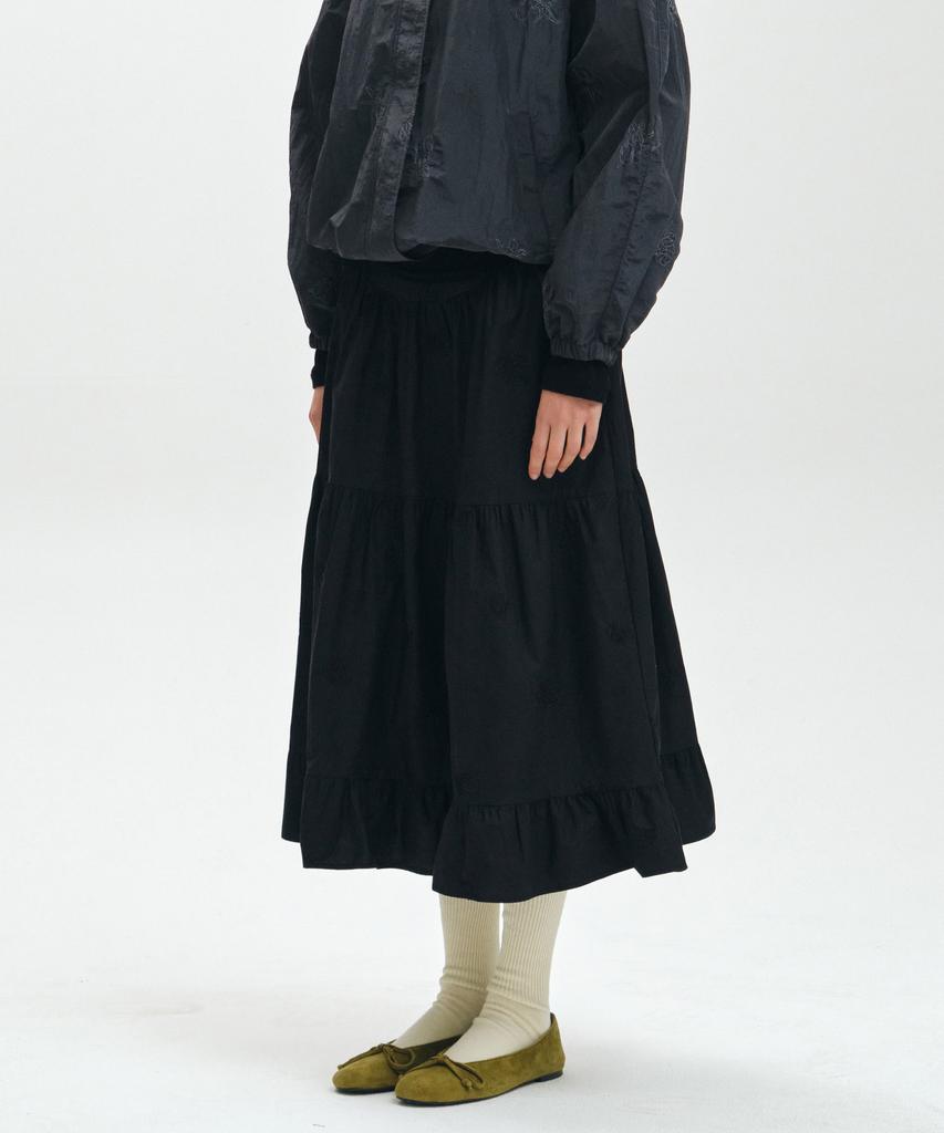Mais Embroidered Shirred Tiered Maxi Skirt / Black