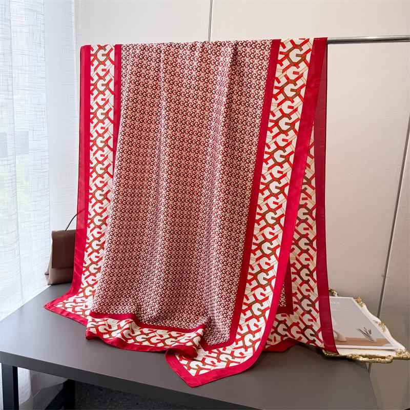 

Contrast Color Geometric Simulation Silky Brocade Fashion Sunscreen Retro Style Silk Scarf Long Scarf Shawl Versatile Headscarf Scarf 180*85cm