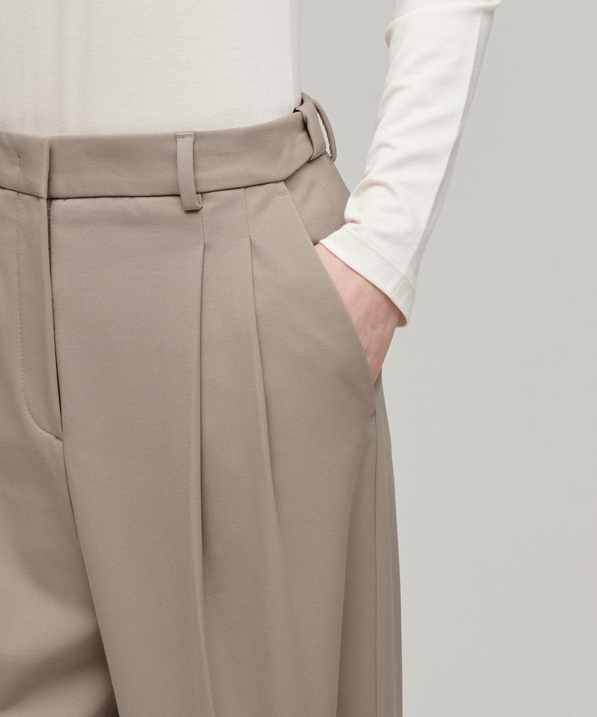 MUSINSA STANDARD WOMAN Women'S Heavyweight Fleece-Lined High-Waisted Wide Hidden Elastic Waist Slacks [Beige]