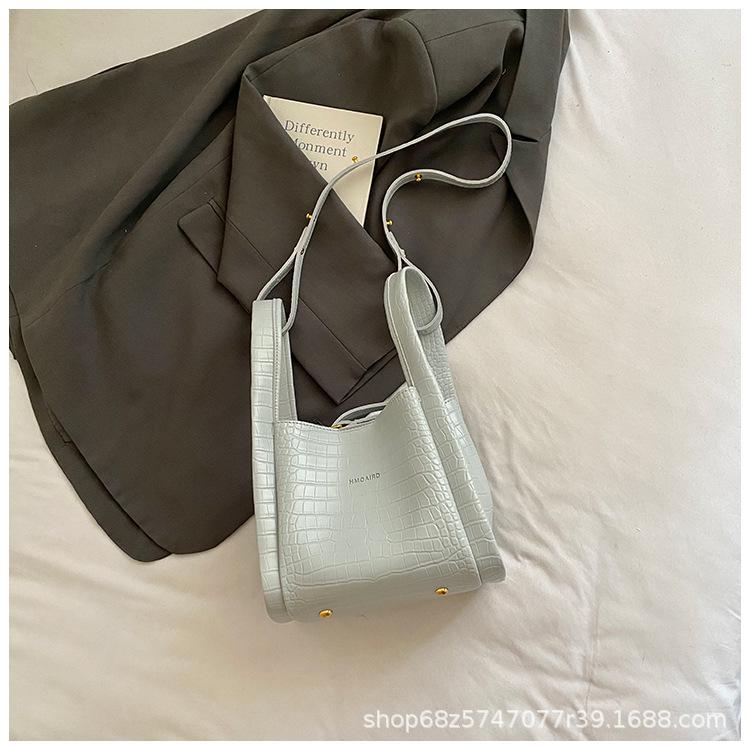 Korean Version of High-end Niche Fashion Portable Commuter Bag Women's 2025 Summer New Crocodile Pattern Crossbody Bucket Bag