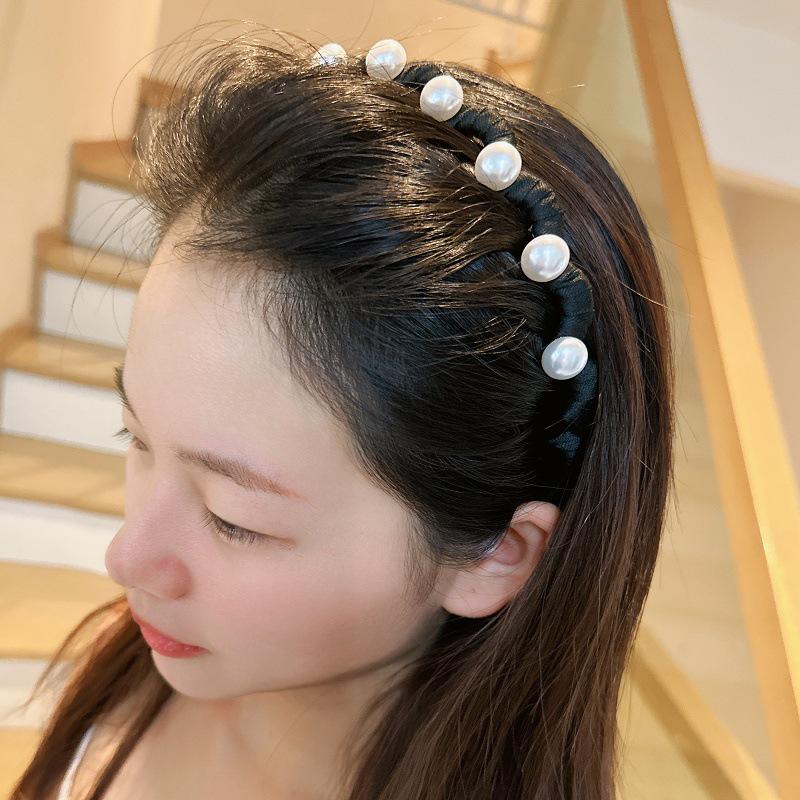 Pearl Wave Dual-Use Rhinestone Headband with Teeth – Trendy and Versatile Hair Accessory
