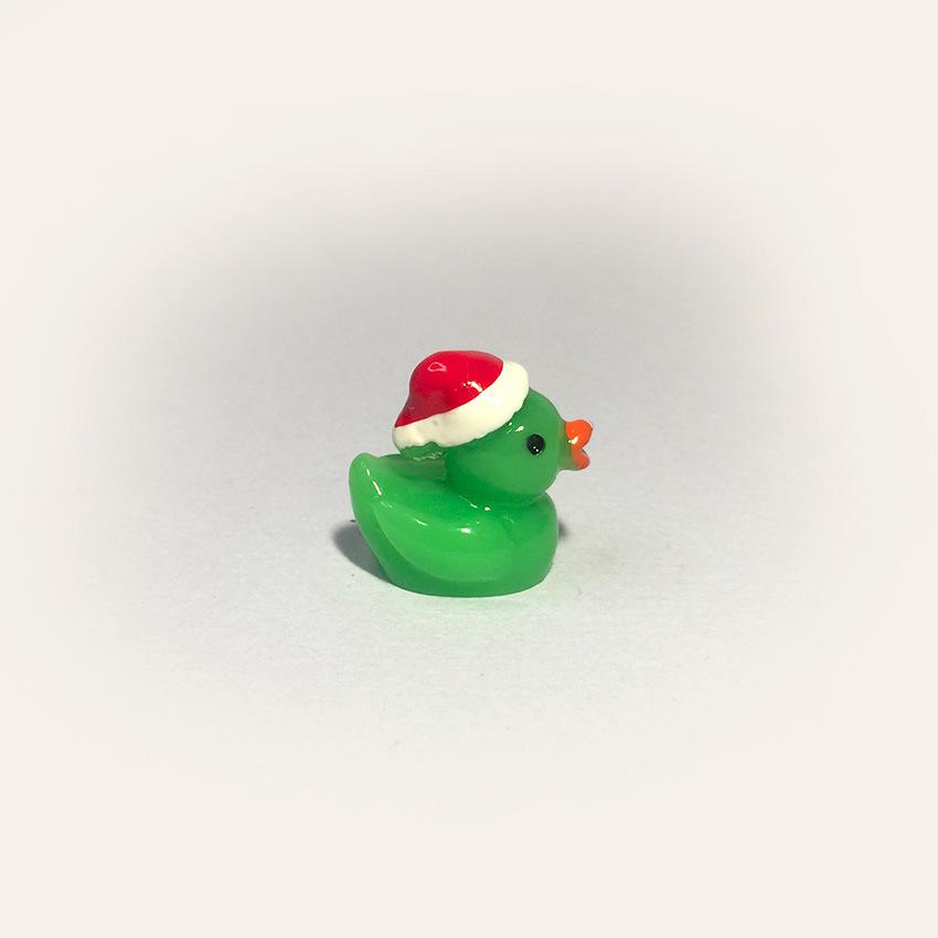 Vivid Luminous Duckling Pendant: Creative Micro-Landscape Ornament in Resin
