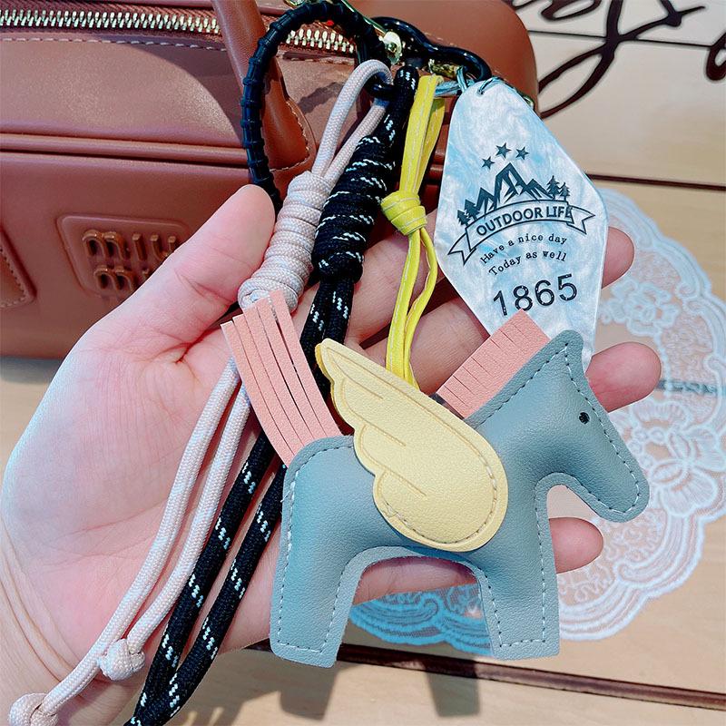 Retro Taxvalp Nyckelring med Miu-stil Chokladflätad Repsnodd