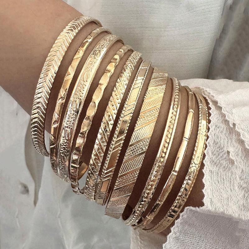 10pcs Fashion Star Heart Pattern Open Bangle Set For Women Geometric Multi-Element Design Bracelets Daily Wear Vacation Jewelry