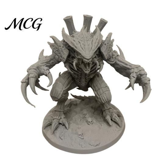 Integrated Base Decoration Alien Predator Ornament, 3D Printed with Stable Display, Sci-fi Statue Hardcore Precise Texture Figurine, Gothic серый