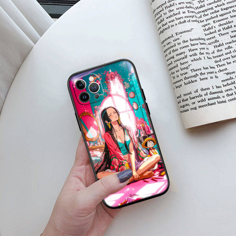 MH111 One Piece Boa Hancock Phone Case for Motorola Moto Edge 60 60s 70 G86 G56 G54 E14 G04S G45 G54 G64 S30 S50 X30 X40 X50 Pro Power Tylus