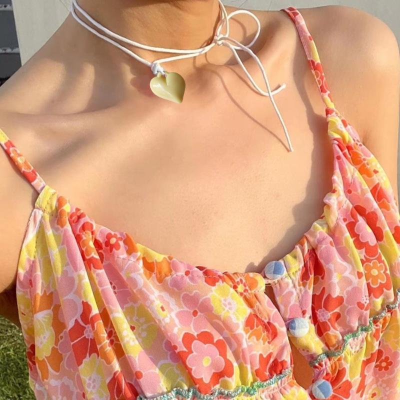 Simple Resin Love Aesthetic Necklace Fashion Simple Clavicle Chain Women Girls Wedding Jewelry Party Birthday Gift