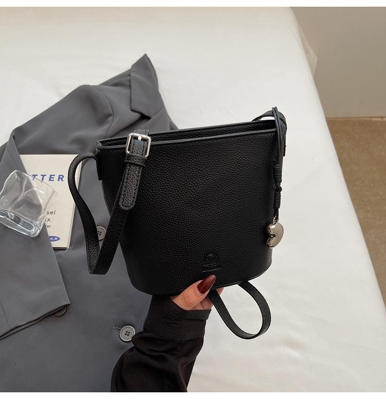 Crossbody Small Red Envelope High-end Mini Bucket New Fashion Dopamine Versatile Crossbody Shoulder Bag