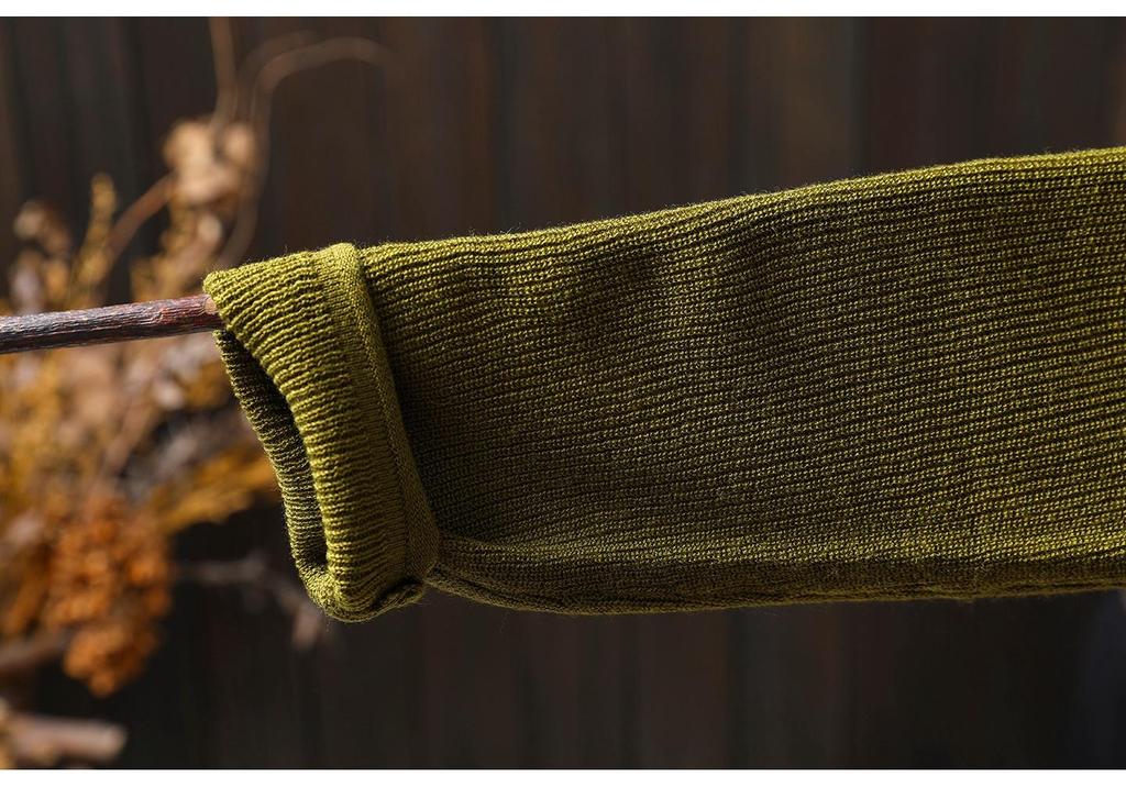 Women's Retro Color Block Striped Knit Sweater, Autumn 2025: Half High Neck, Long Sleeve Wool Pullover