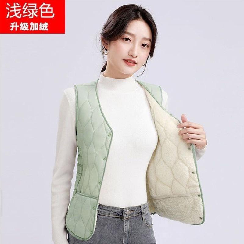 New lamb wool thickened and velvet vest for women's autumn and winter short slim-fitting vest to keep warm and wear a vest inside