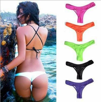 Bikini perizoma plissettato da donna europeo e americano: Sexy Fondo Costume da Bagno Monocolore Multicolor