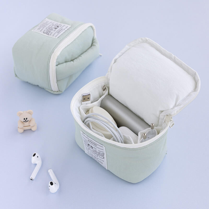 Momo's Marshmallow Daily Makeup Pouch