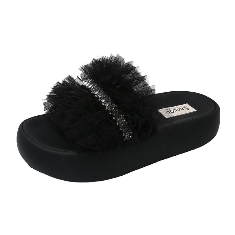 French Small Fragrant Style Slippers Women's Summer Wear 2025 New Internet Celebrity Fashion Rhinestone Thick Bottom Beach Sandals