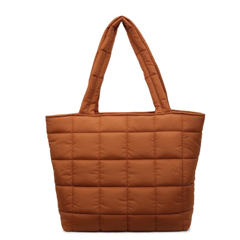 2025 New Fashion and Leisure Large-capacity Korean Version of Underarm Shoulder Bag Autumn and Winter Foreign Style Simple and Lightweight Handbag