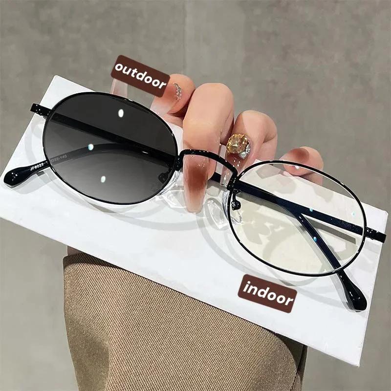 Fashionable Advanced Oval Metal Photochromic Myopia Glasses Luxury Small Framed Blue Light Blocking Eyeglasses 0 TO -4.0