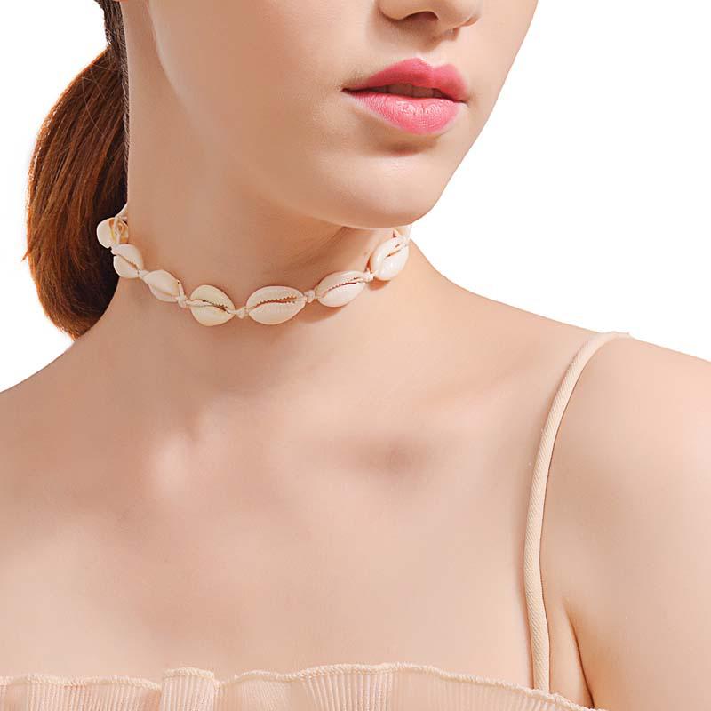 Collana Girocollo Trendy Fatta a Mano con Conchiglie per Donna - Catena Clavicolare Intrecciata Regolabile con Ciondolo