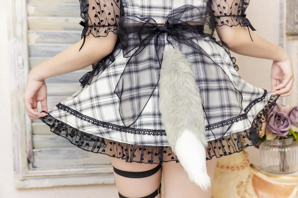 Clearstone Lyrical Palette Cosplay Halloween Ash Wolf Maid Gray Women's