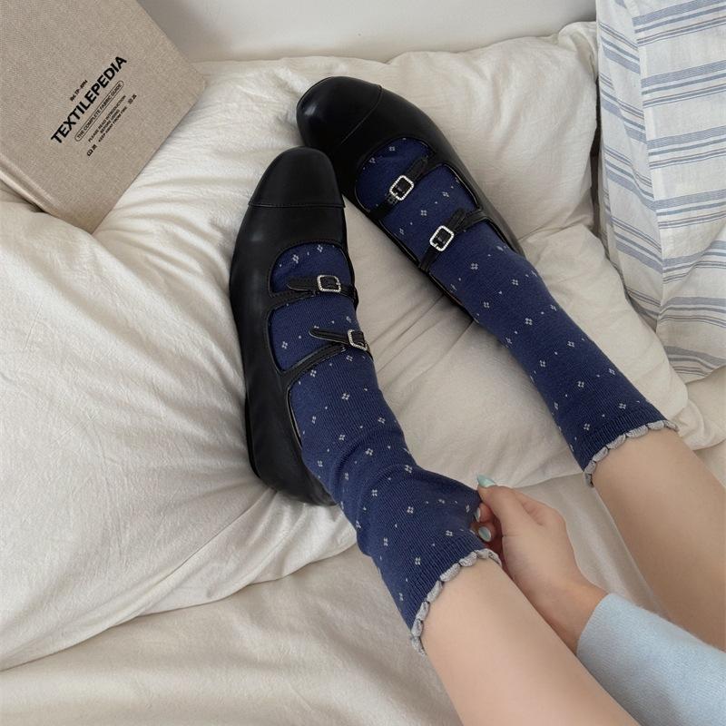 Autumn and Winter Cashmere Warm Mid-calf Socks for Trendy Women, Diamond-shaped Floral Bubble Mouth Lace Pile Socks