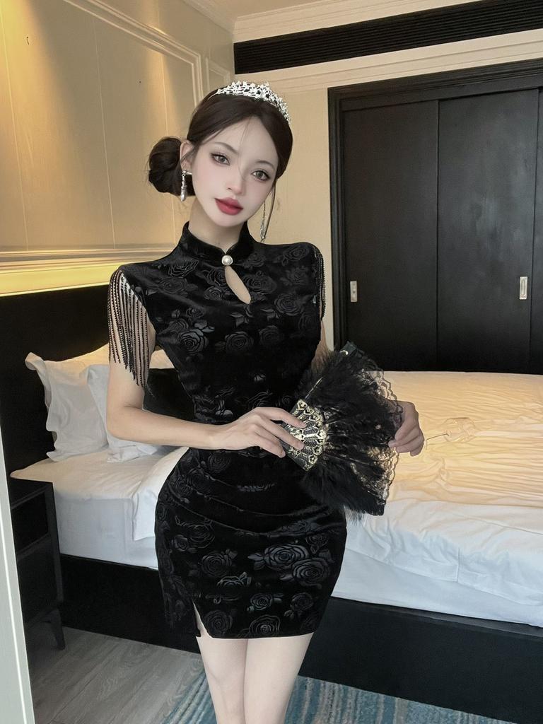 Skirt new high-end new Chinese sexy short golden velvet cheongsam slim versatile hip-wrapped bottoming dress
