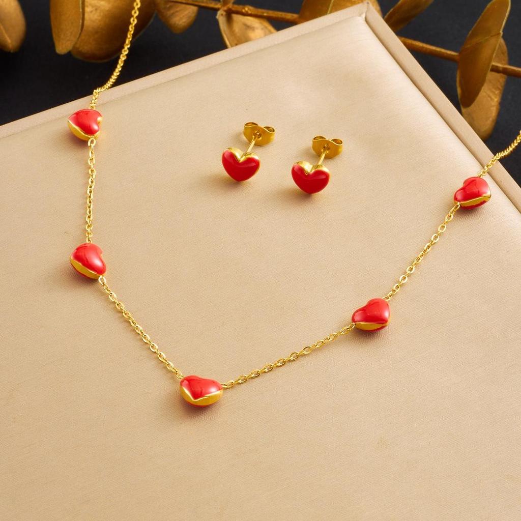 Niche Light Luxury Red Heart Pendant Set: Gold-Plated Stainless Steel Jewelry