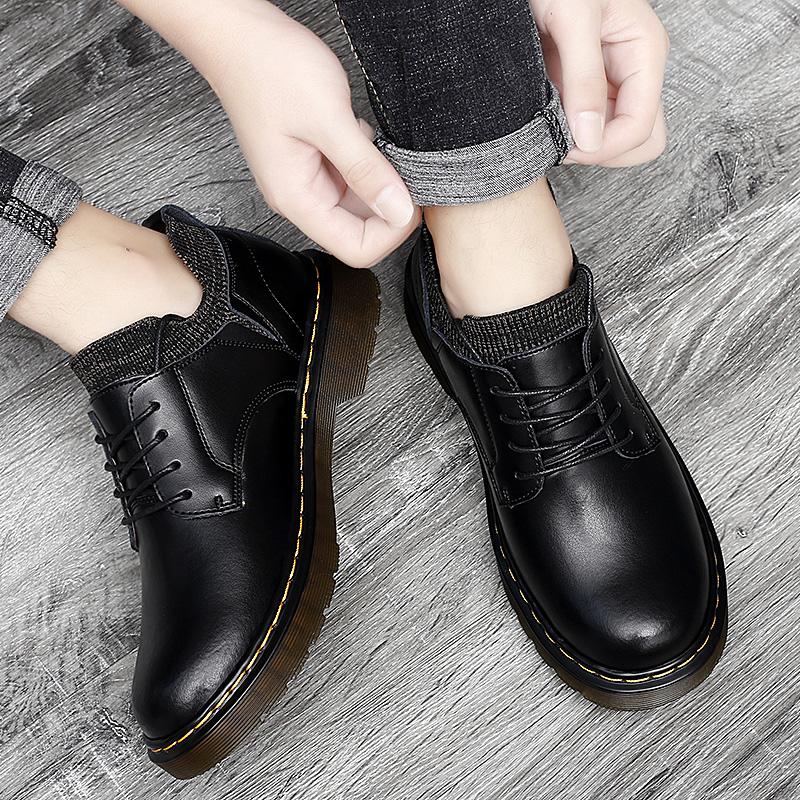 Mode Herrskor Business Casual Skor Manliga Brittiska Retro Ungdom Formella Oxford För Män Hög Kvalitet Italiensk Designer Sockskor