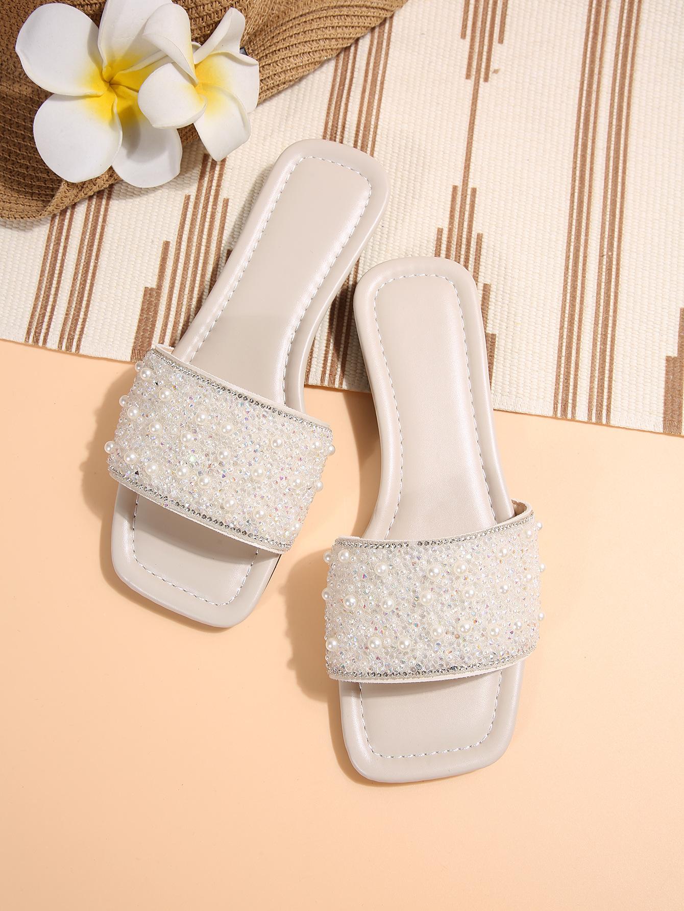 

[Foreign trade] Sparkling slippers women wear fashion Internet celebrities soft flat comfortable open toe sandals 43