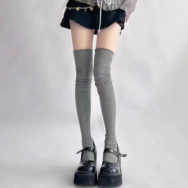 Șosete de lână evazate tricotate gri: Încălzitoare de picioare de iarnă de culoare uni pentru Hot Girl și stil JK