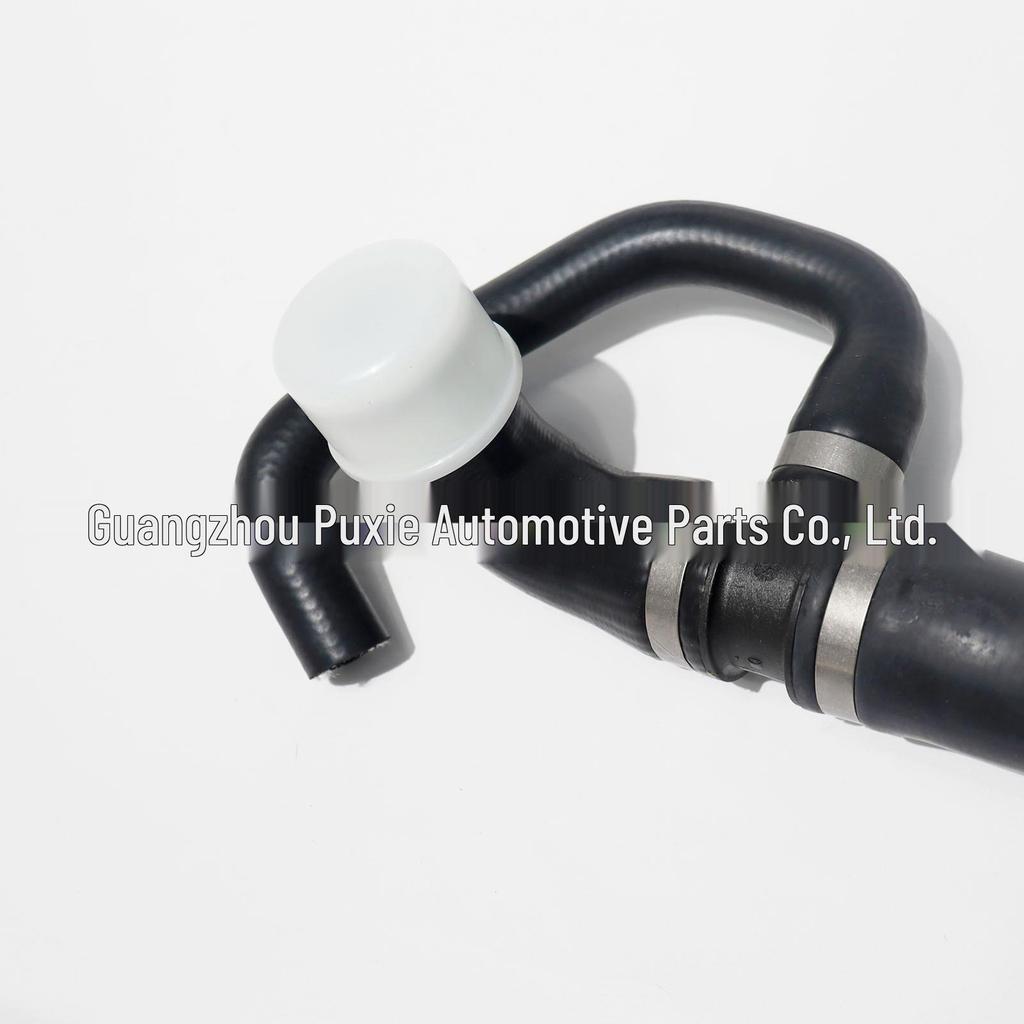Mercedes Sprinter Radiator Coolant Hose, Black (Part No. 9065013682)