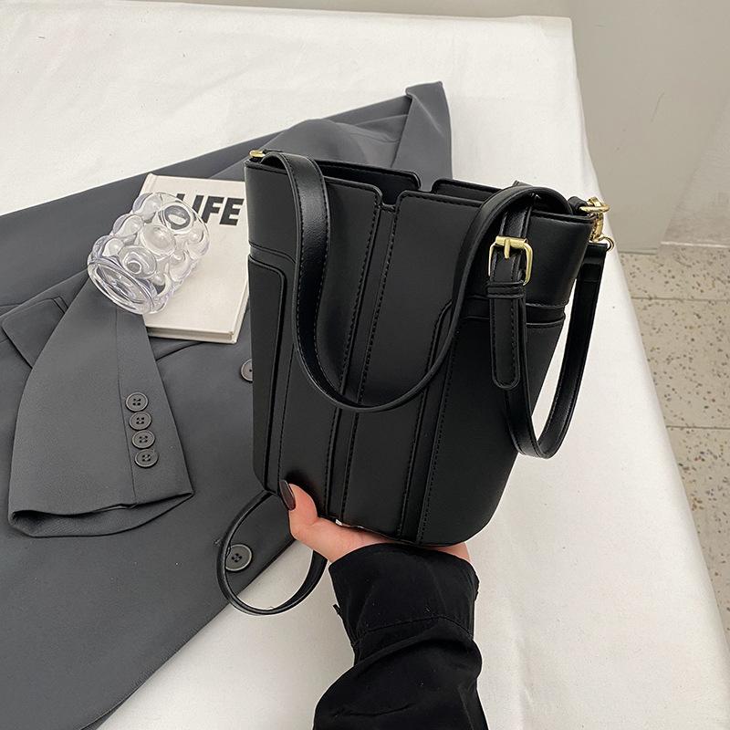 

Сумка-ведро женская 2024 года, новая модная осенне-зимняя сумка высокого класса, универсальная матовая сумка через плечо в стиле ретро