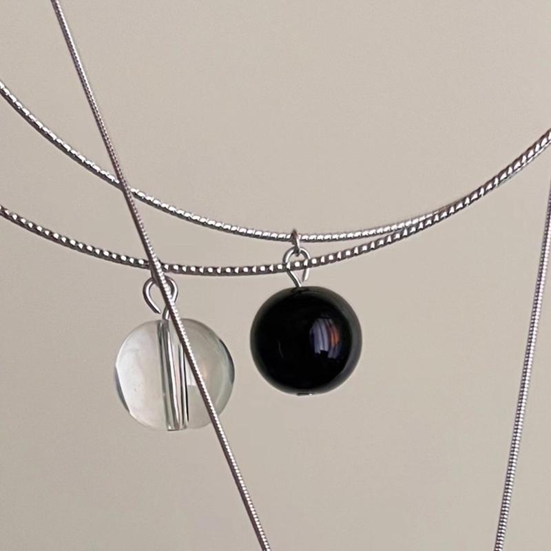 Fashion Acrylic Ball Pendant Metal Necklace for Women Hot Girls Harajuku Niche Necklace Sweet Cool Y2k Jewelry 2023