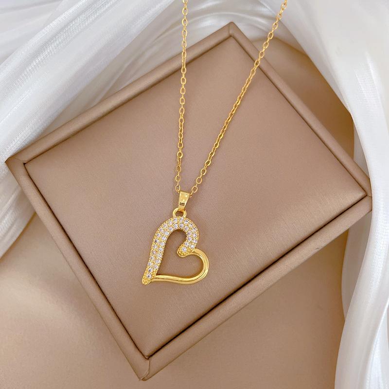 Love Peach Heart Full Diamond Light Luxury Temperament Gorgeous Full Diamond Necklace Female Versatile Collarbone Chain Titanium Steel Chain