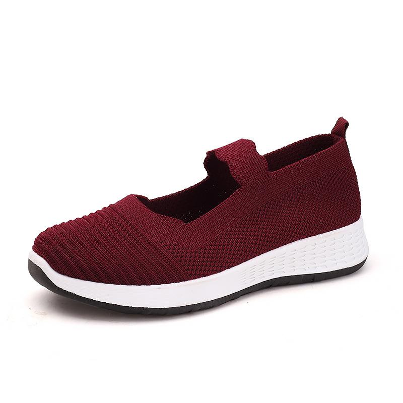 Cloth shoes women's summer breathable and lightweight mother shoes new casual sports shallow mouth single shoes