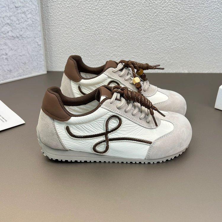 

5Cm height increase retro ugly cute big head German training shoes women s 2025 summer new casual shoes fringed buckle Forrest Gump shoes 40