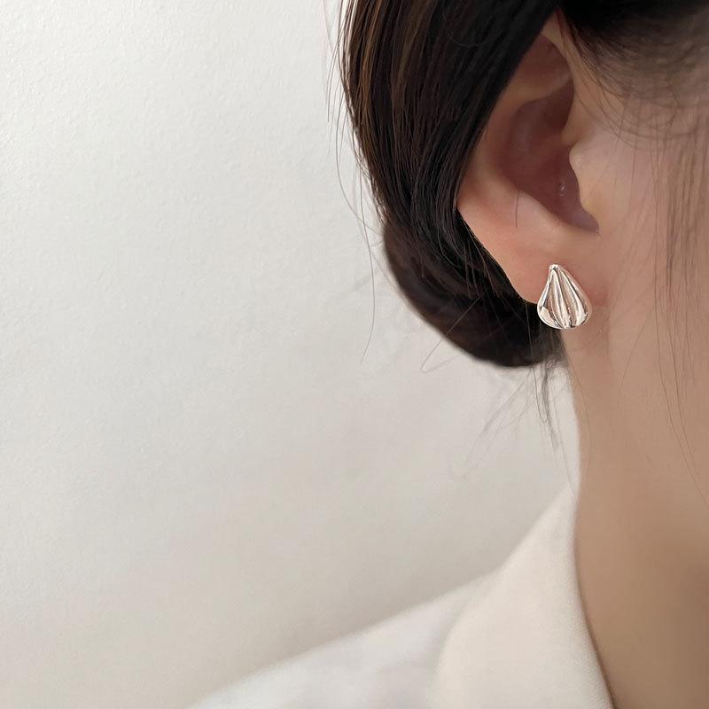 Kolczyki ze wzorem muszli Noworoczna nowa faktura Kolczyki w kształcie kropli wody Design w chłodnym stylu