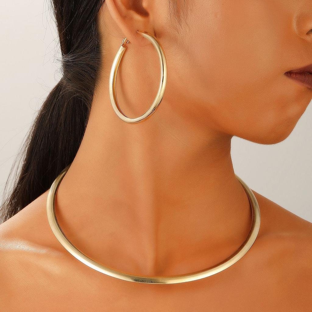 European and American Simple and Fashionable Personality Niche High Sense Cold Wind Collar Earrings Versatile Two-piece Suit Accessories Women