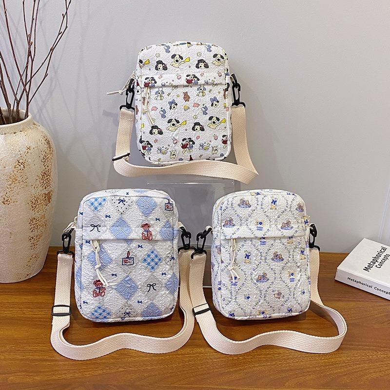 Casual bag new fashionable large capacity popular solid color shoulder bag commuter small square bag messenger bag