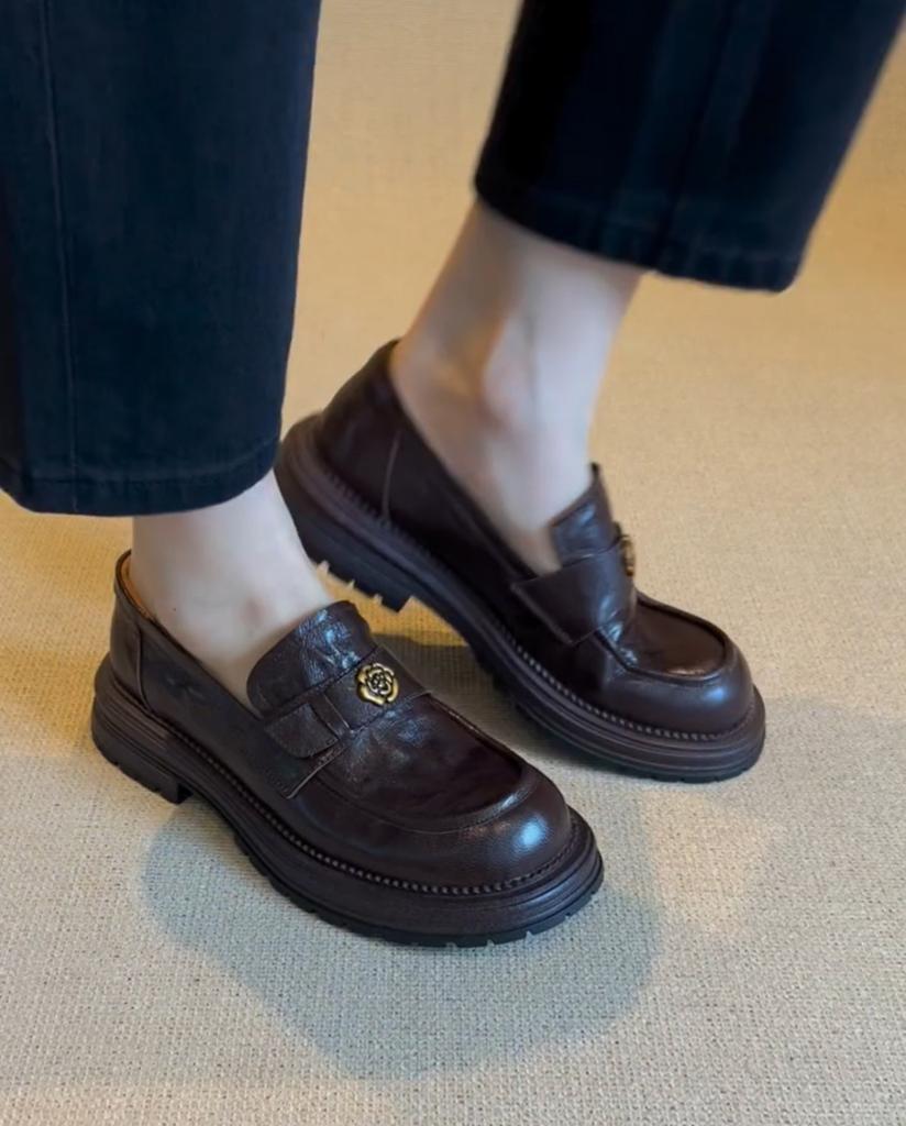 Sheepskin Version~ Genuine Leather Thick-soled Retro One-pedal Women's Camellia Black Small Leather Shoes Single Shoes
