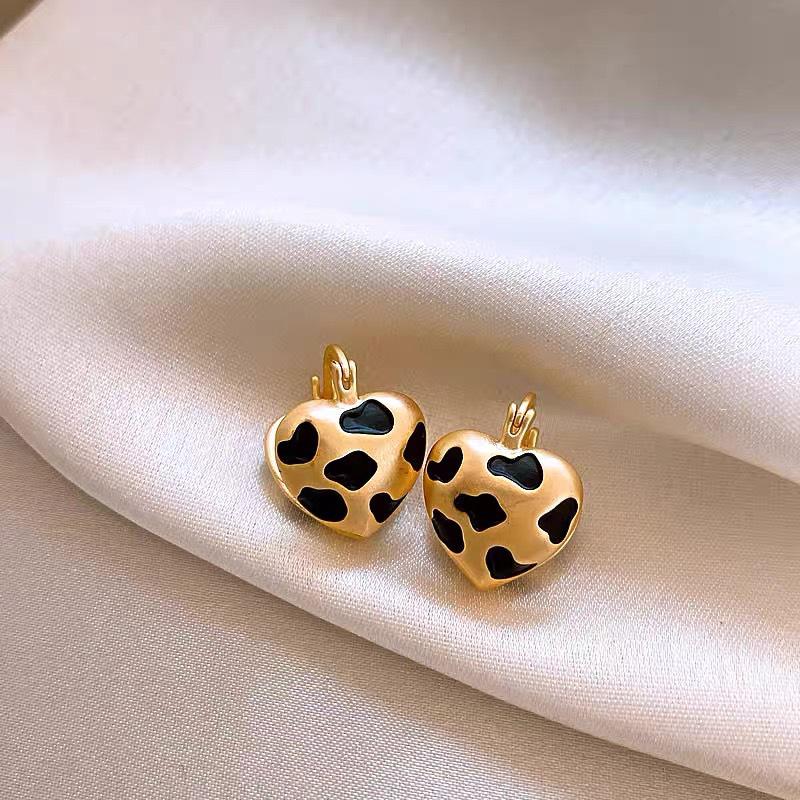 Silver Needle Tiger Eye Geometric Irregular Stud Earrings - Autumn Winter Retro Niche High-End Style.